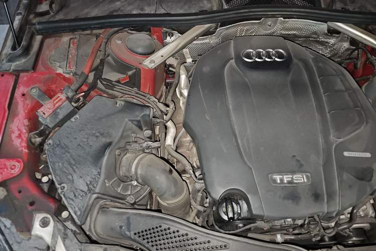 Used Audi A4L 2019 40 TFSI Ambition China VI Engine Bay Right