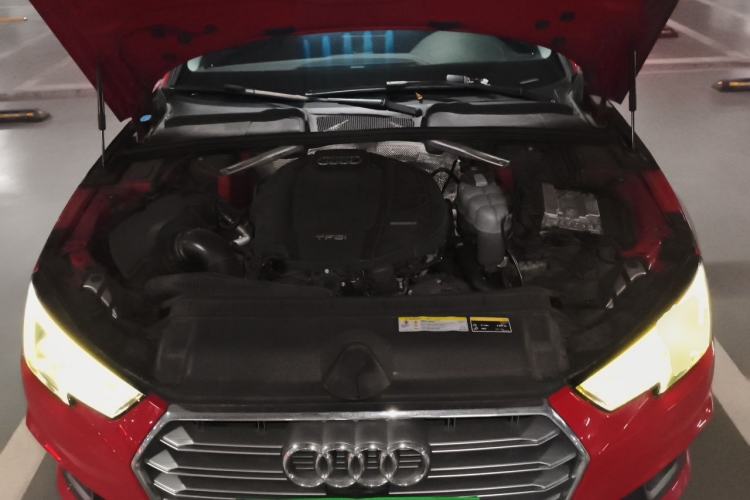 Used Audi A4L 2019 45 TFSI quattro Individual Sport Edition China VI Engine Bay