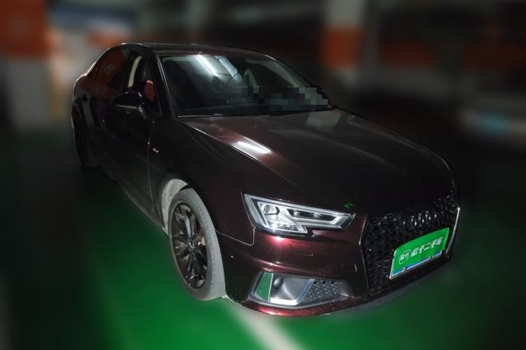 Used Audi A4L 2019 40 TFSI Fashion Edition China VI Emission Standard Front Right 45 Deg