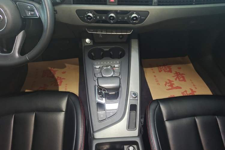 Used Audi A4L 2019 40 TFSI Ambition China VI Gear Lever