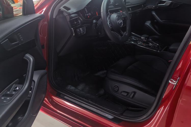 Used Audi A4L 2019 40 TFSI Fashion Version China V Interior 3