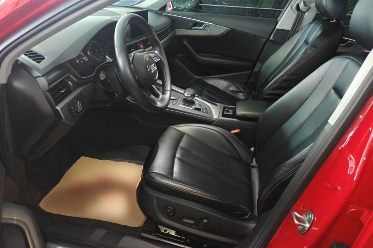 Used Audi A4L 2019 40 TFSI Ambition China VI Left Front Seat
