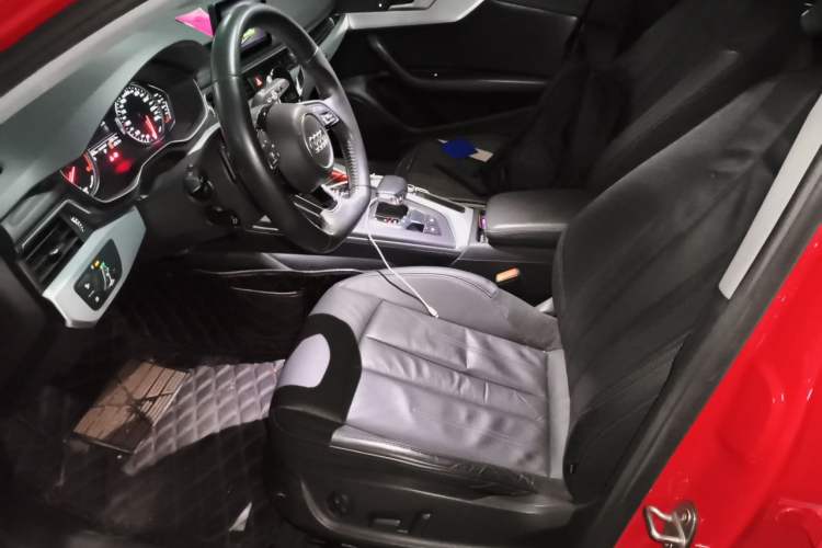 Used Audi A4L 2019 45 TFSI quattro Individual Sport Edition China VI Left Front Seat