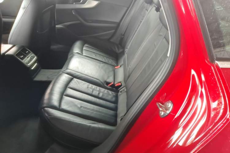 Used Audi A4L 2019 40 TFSI Fashion Version China V Left Rear Seat