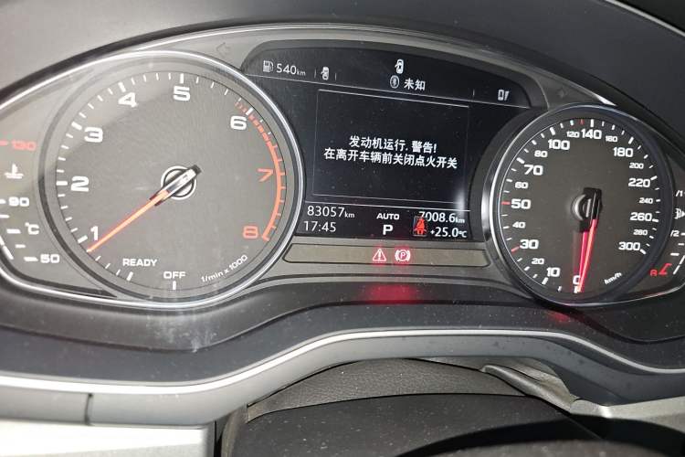 Used Audi A4L 2019 40 TFSI Ambition China VI Odometer Close Up