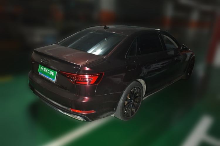 Used Audi A4L 2019 40 TFSI Fashion Edition China VI Emission Standard Rear Right 45 Deg