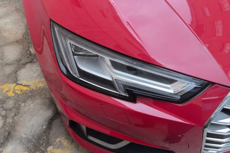 Used Audi A4L 2019 40 TFSI Fashion Edition China VI Emission Standard Right Front Headlight