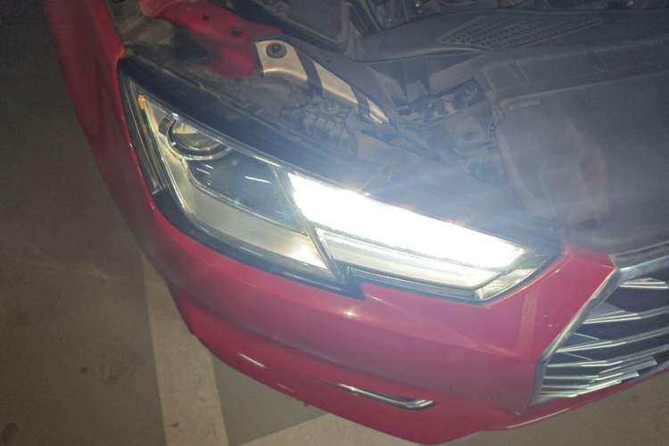 Used Audi A4L 2019 40 TFSI Fashion Version China V Right Front Headlight