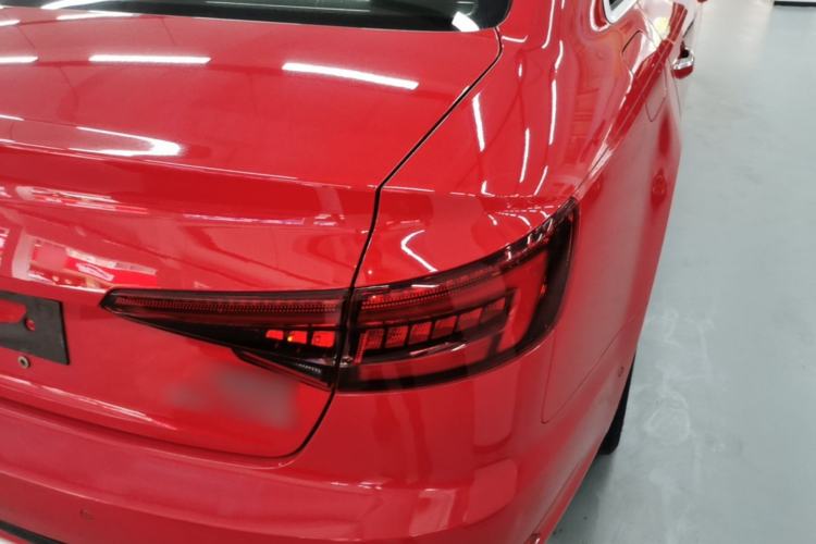 Used Audi A4L 2019 40 TFSI Fashion Edition China VI Emission Standard Right Rear Taillight