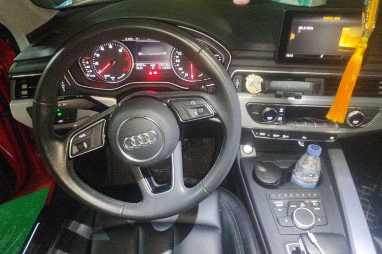Used Audi A4L 2019 40 TFSI Ambition Version China V Steering Wheel