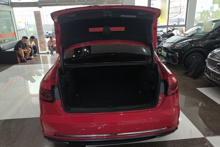 Used Audi A4L 2019 40 TFSI Ambition China VI Trunk