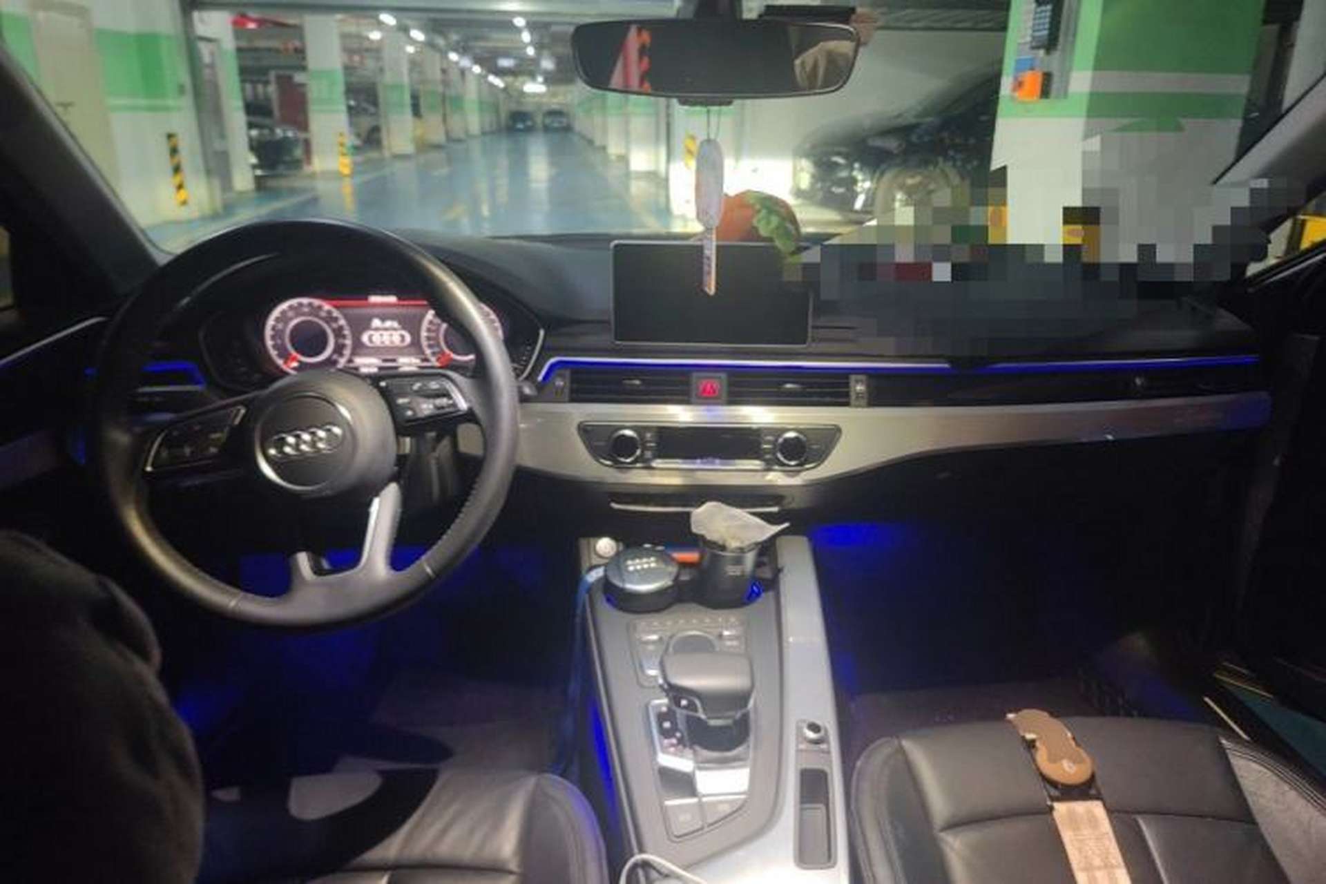 Used Audi A4L 2019 40 TFSI Fashion Edition China VI Emission Standard Center Console