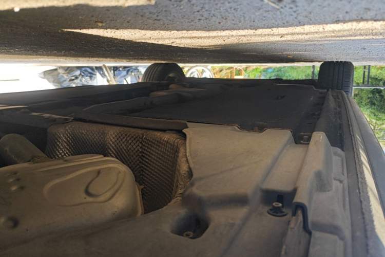 Used Audi A4L 2019 40 TFSI Fashion Edition China VI Emission Standard Chassis Rear Left
