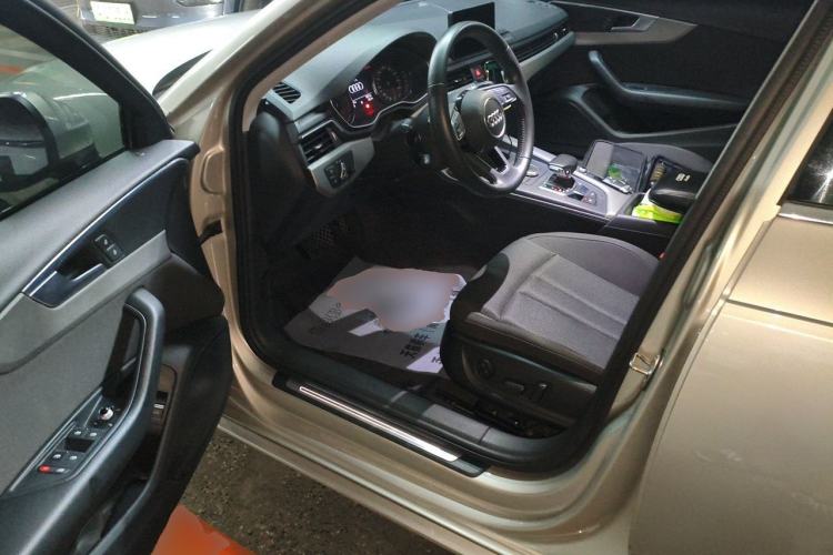 Used Audi A4L 2019 40 TFSI Ambition Version China V Driver Seat