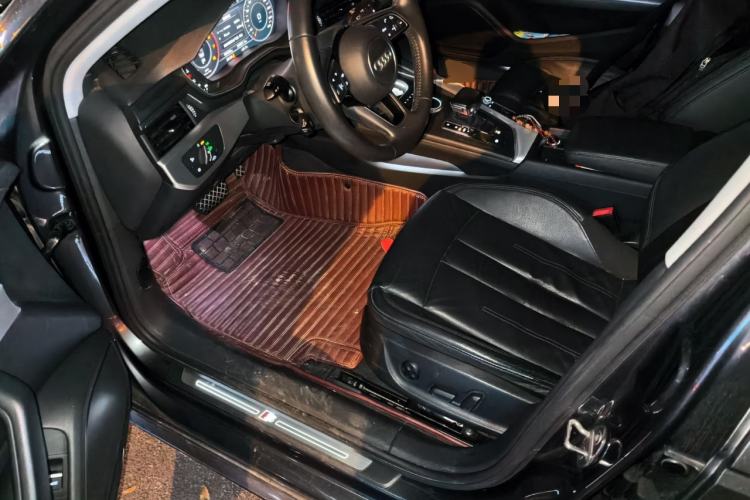 Used Audi A4L 2019 40 TFSI Fashion Edition China VI Emission Standard Driver Seat