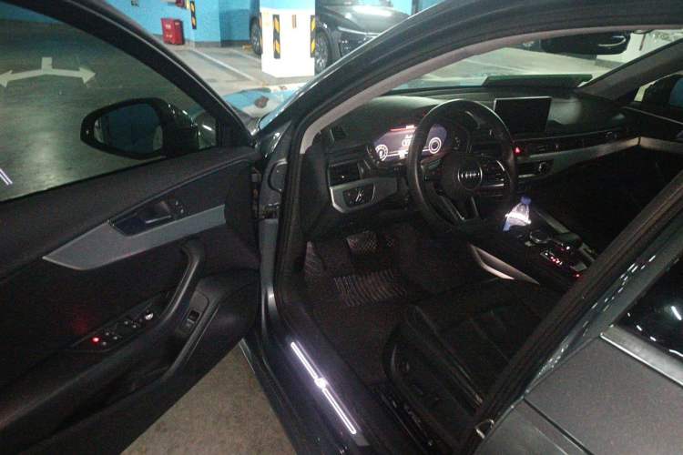 Used Audi A4L 2019 40 TFSI Fashion Version China V Driver Seat