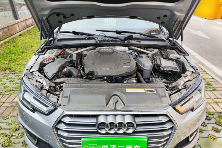 Used Audi A4L 2019 40 TFSI Fashion Version China V Engine Bay