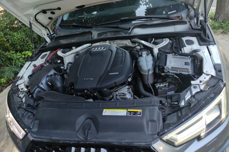 Used Audi A4L 2019 40 TFSI Sporty Version China V Engine Bay