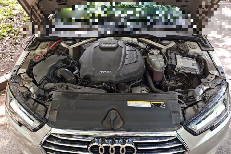 Used Audi A4L 2019 40 TFSI Ambition China VI Engine Bay