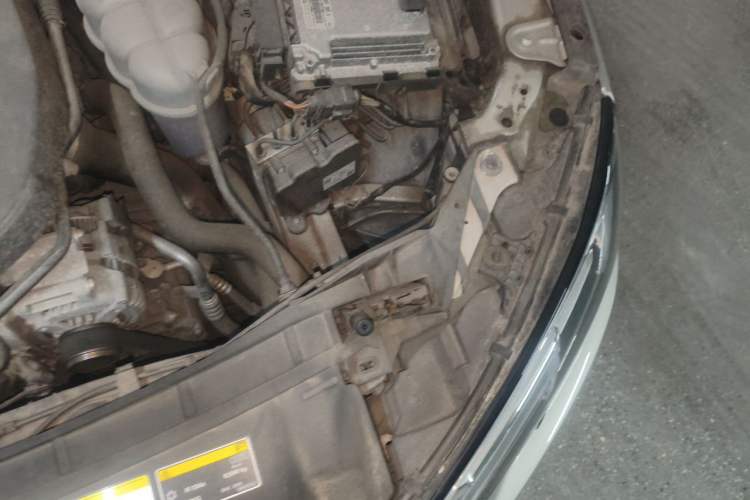 Used Audi A4L 2019 40 TFSI Ambition Version China V Engine Bay Left