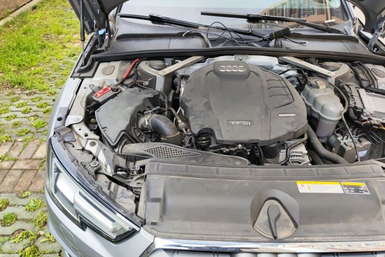 Used Audi A4L 2019 40 TFSI Fashion Version China V Engine Bay Right