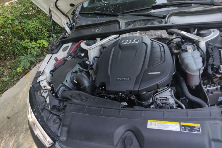 Used Audi A4L 2019 40 TFSI Sporty Version China V Engine Bay Right