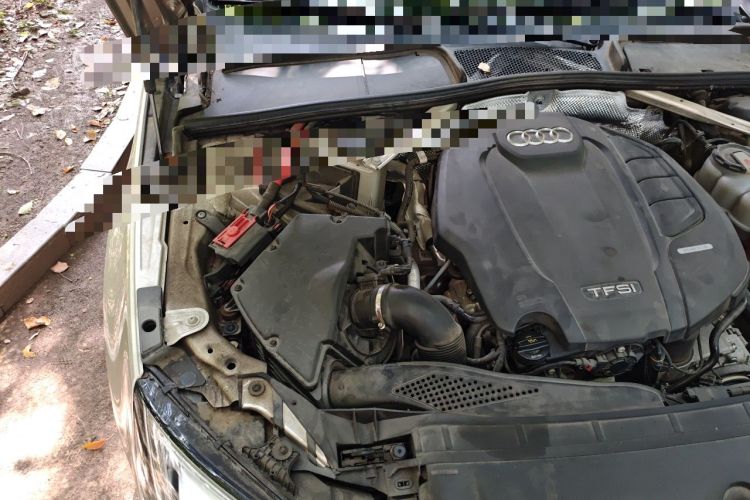 Used Audi A4L 2019 40 TFSI Ambition China VI Engine Bay Right