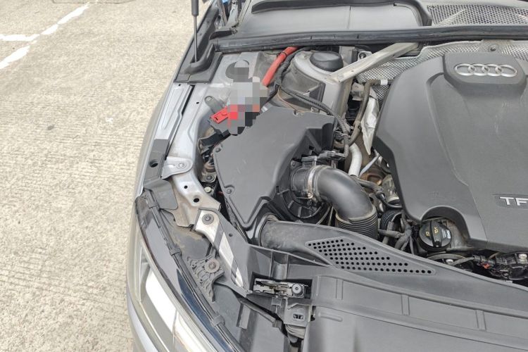 Used Audi A4L 2019 40 TFSI Ambition China VI Engine Bay Right