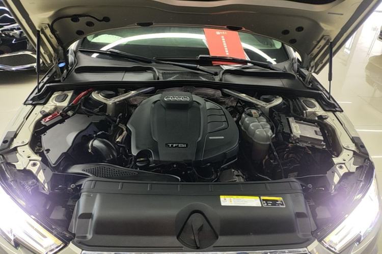 Used Audi A4L 2019 40 TFSI Ambition China VI Engine Bay