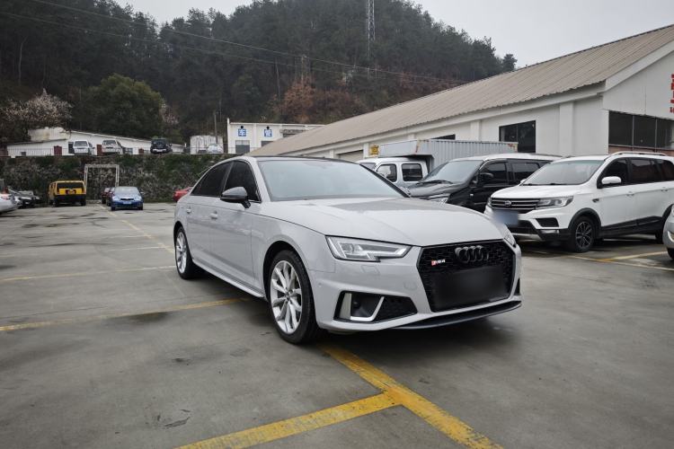 Used Audi A4L 2019 40 TFSI Fashion Edition China VI Emission Standard Exterior 2