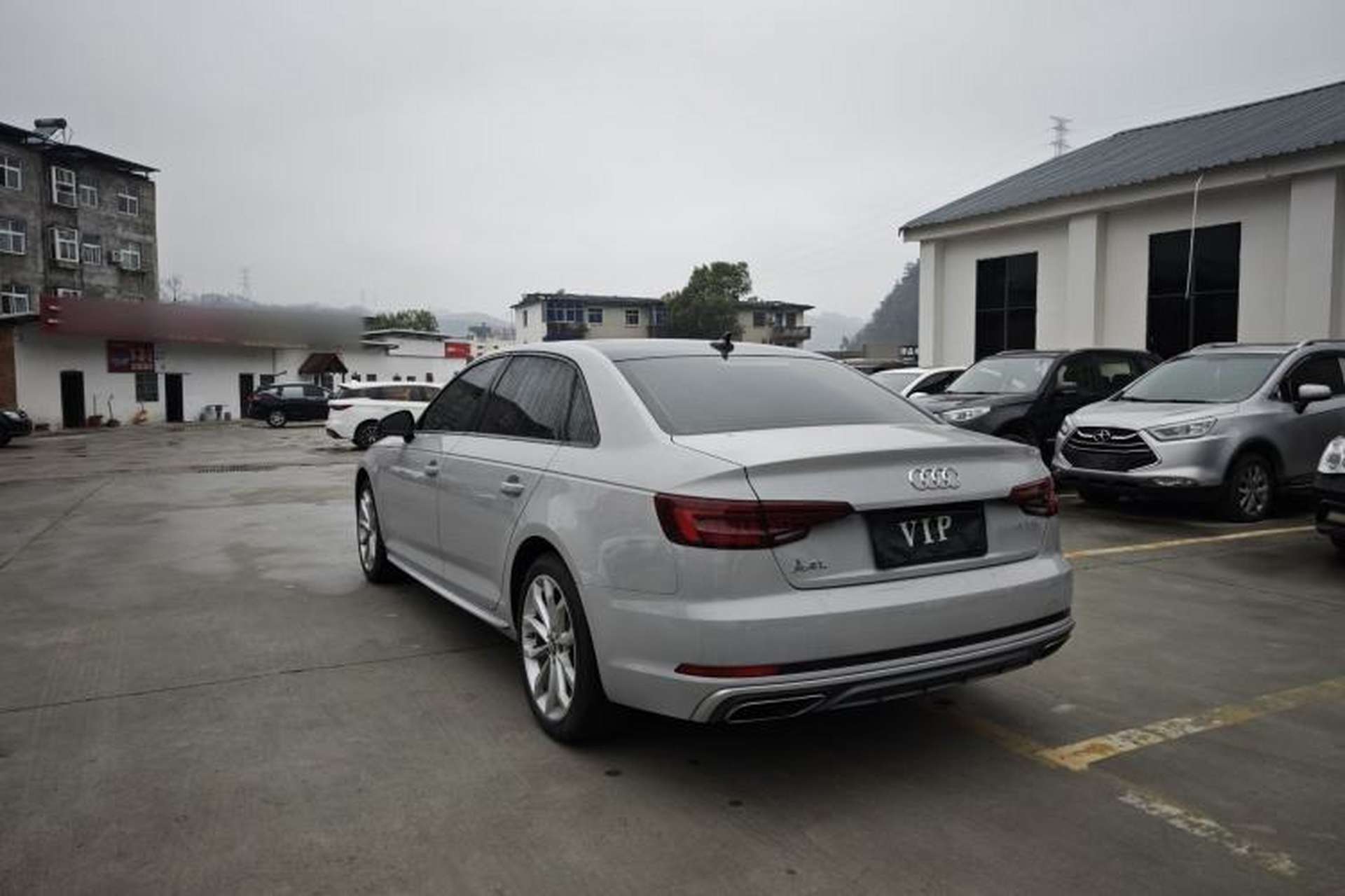 Used Audi A4L 2019 40 TFSI Fashion Edition China VI Emission Standard Exterior 3