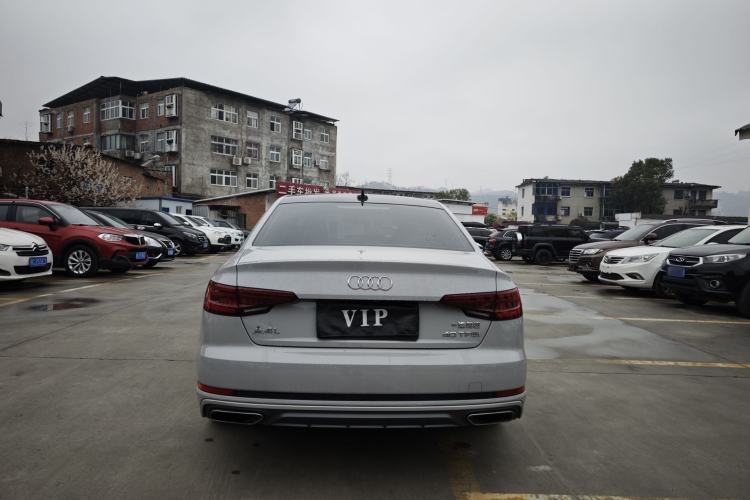 Used Audi A4L 2019 40 TFSI Fashion Edition China VI Emission Standard Exterior 4
