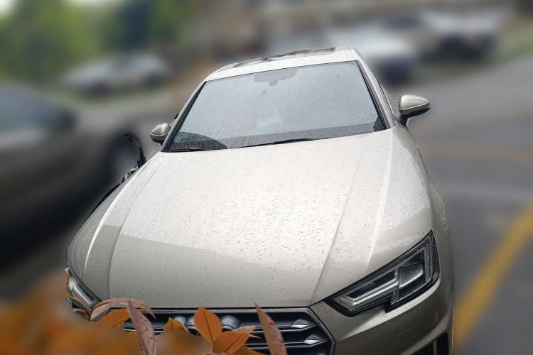 Used Audi A4L 2019 40 TFSI Fashion Edition China VI Emission Standard Front