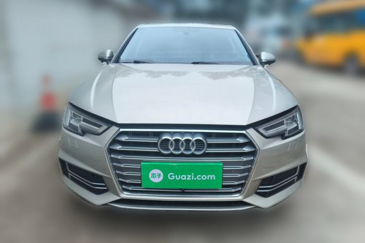 Used Audi A4L 2019 40 TFSI Ambition China VI Front