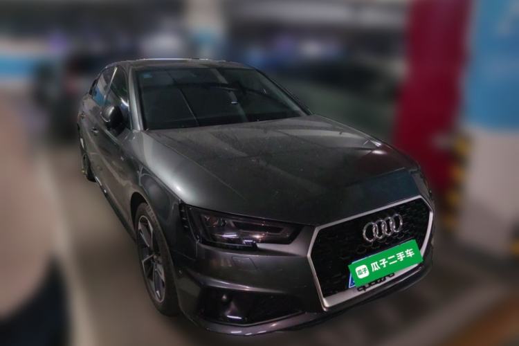 Used Audi A4L 2019 40 TFSI Fashion Edition China VI Emission Standard Front Right 45 Deg