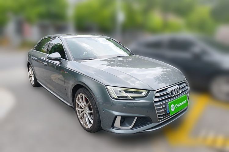 Used Audi A4L 2019 40 TFSI Fashion Edition China VI Emission Standard Front Right 45 Deg