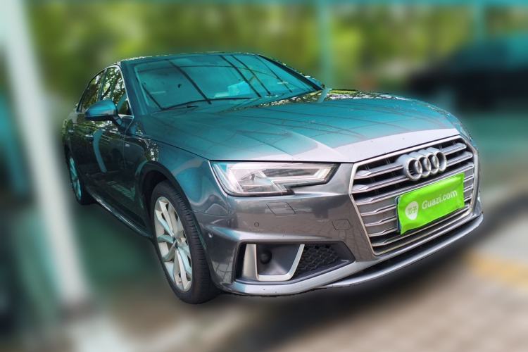 Used Audi A4L 2019 40 TFSI Fashion Edition China VI Emission Standard Front Right 45 Deg