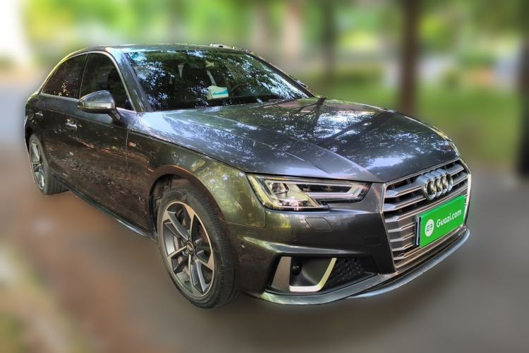 Used Audi A4L 2019 40 TFSI Fashion Edition China VI Emission Standard Front Right 45 Deg