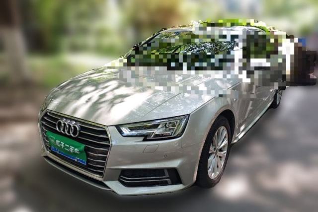 Ojetý Audi A4L 2019 40 TFSI Ambition China VI
