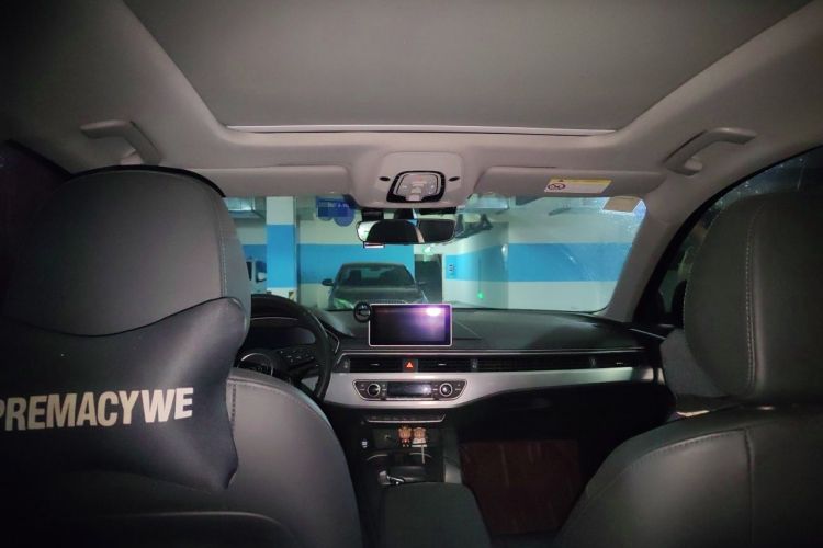 Used Audi A4L 2019 40 TFSI Fashion Edition China VI Emission Standard Headliner