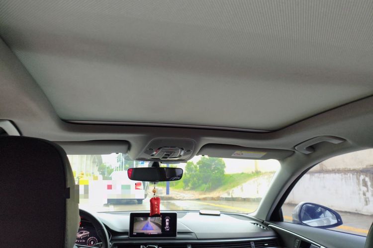 Used Audi A4L 2019 40 TFSI Fashion Edition China VI Emission Standard Headliner