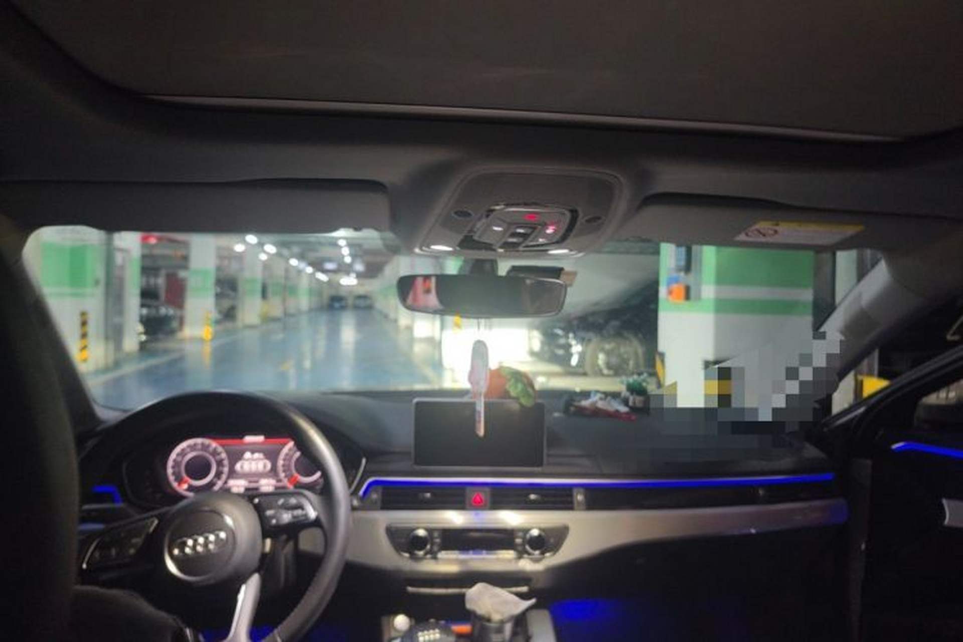 Used Audi A4L 2019 40 TFSI Fashion Edition China VI Emission Standard Headliner