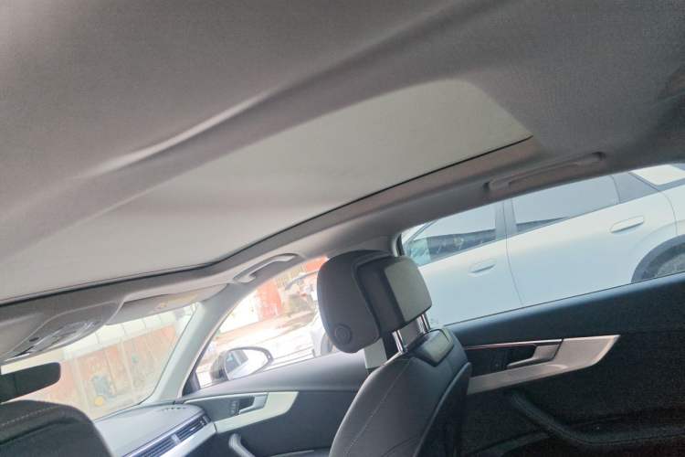 Used Audi A4L 2019 45 TFSI quattro Individual Sport Edition China VI Headliner