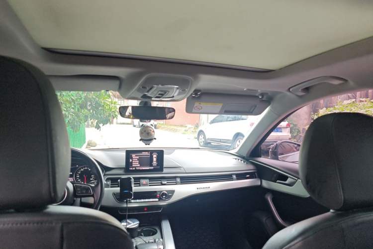 Used Audi A4L 2019 45 TFSI quattro Individual Sport Edition China VI Headliner