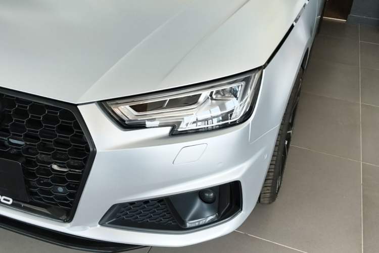 Used Audi A4L 2019 40 TFSI Fashion Edition China VI Emission Standard Left Front Headlight