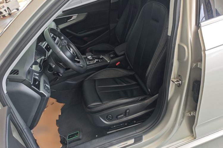 Used Audi A4L 2019 40 TFSI Ambition China VI Left Front Seat