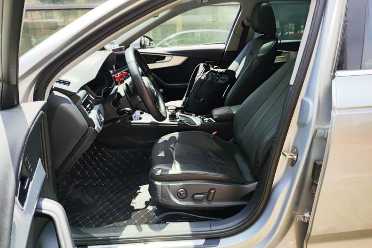 Used Audi A4L 2019 40 TFSI Fashion Version China V Left Front Seat