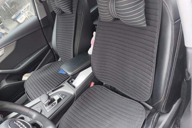 Used Audi A4L 2019 40 TFSI Ambition China VI Left Front Seat