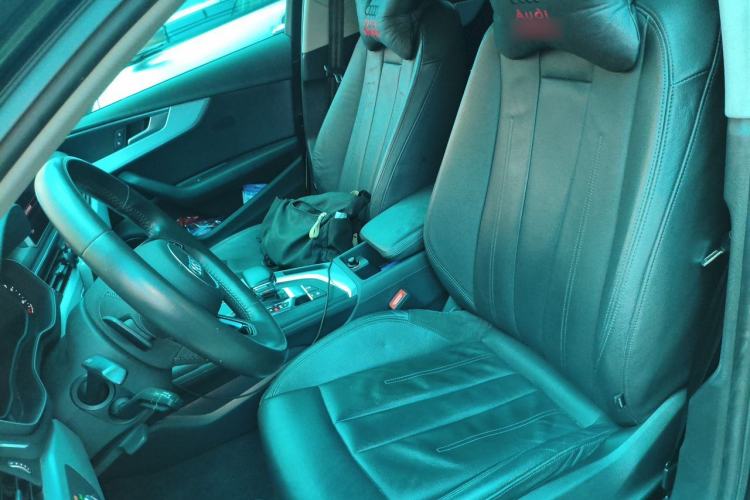 Used Audi A4L 2019 40 TFSI Fashion Edition China VI Emission Standard Left Front Seat