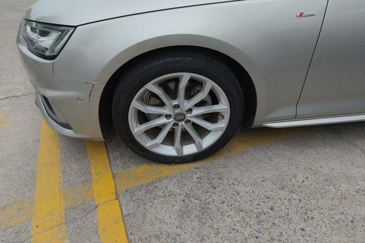 Used Audi A4L 2019 40 TFSI Fashion Version China V Left Front Wheel Hub